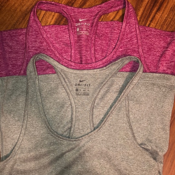Set of Dri-fit Nike tank tops - Picture 2 of 4